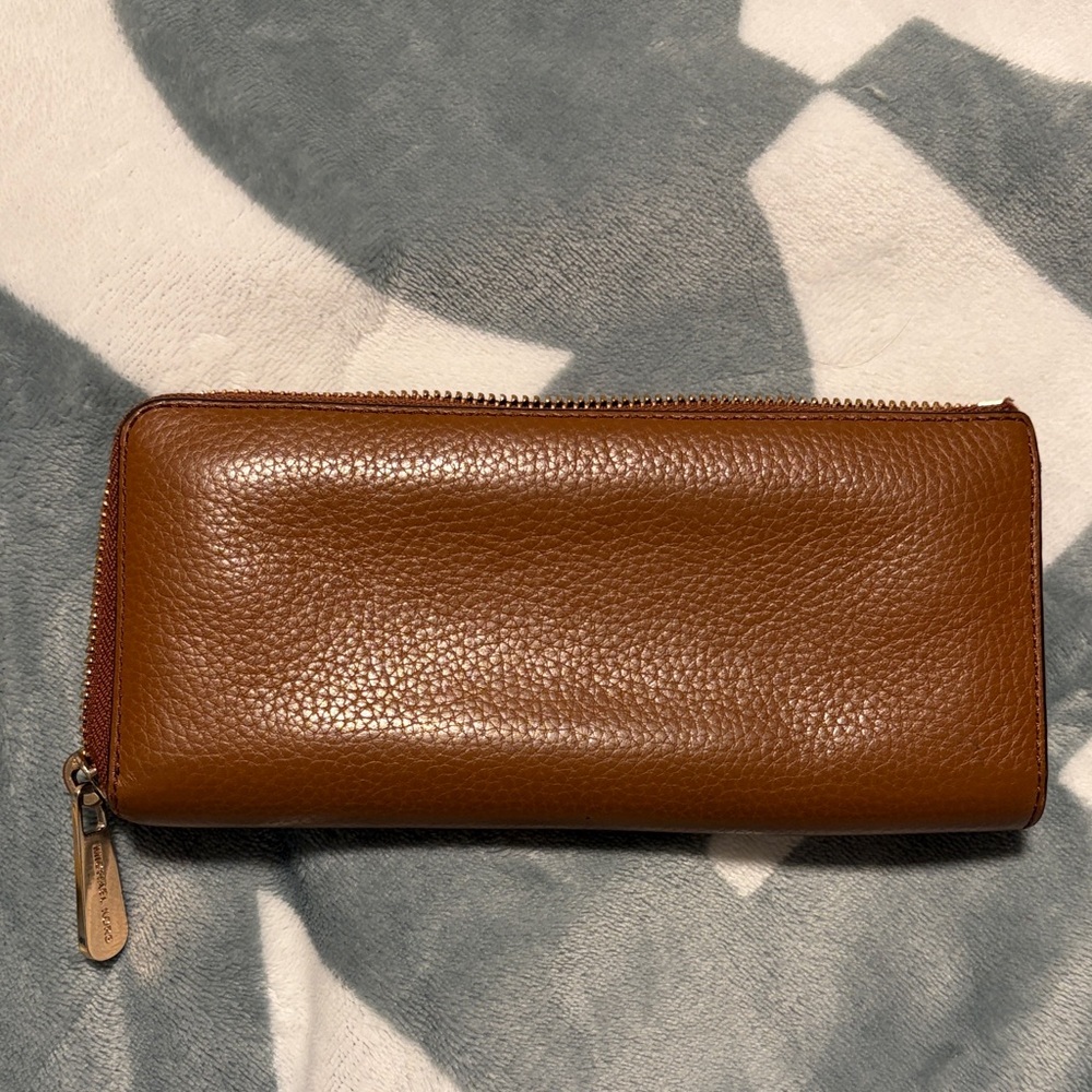 Michael Kors Tan Leather Zip Wallet - Picture 2 of 9